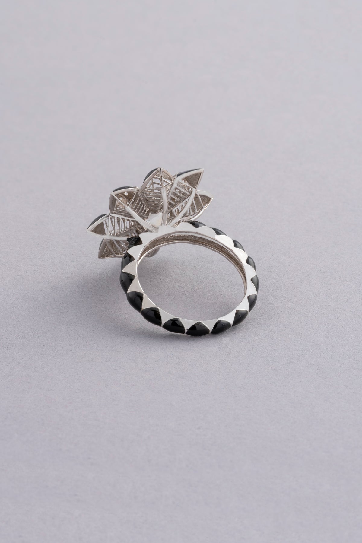 Star Flower Ring, White Gold, Rose-cut Diamonds and Ceramic Enamel