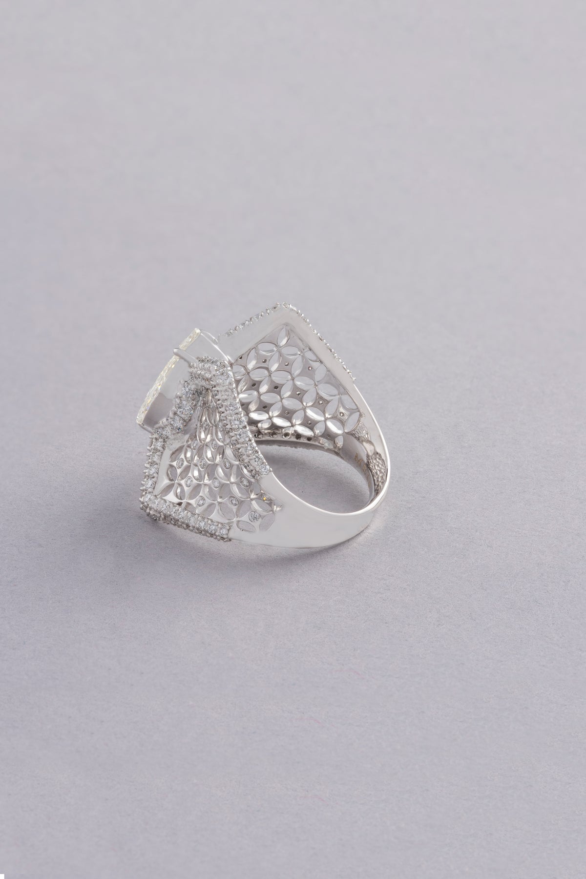 Bow Ring, White Gold, Rose-cut Diamonds