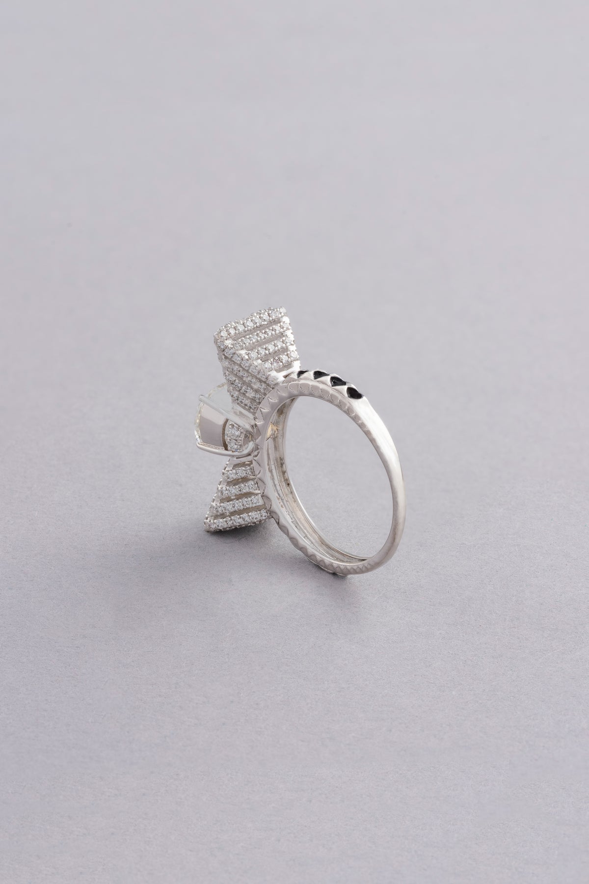 Ribbon Ring, White Gold, Rose-cut Diamonds and Ceramic Enamel