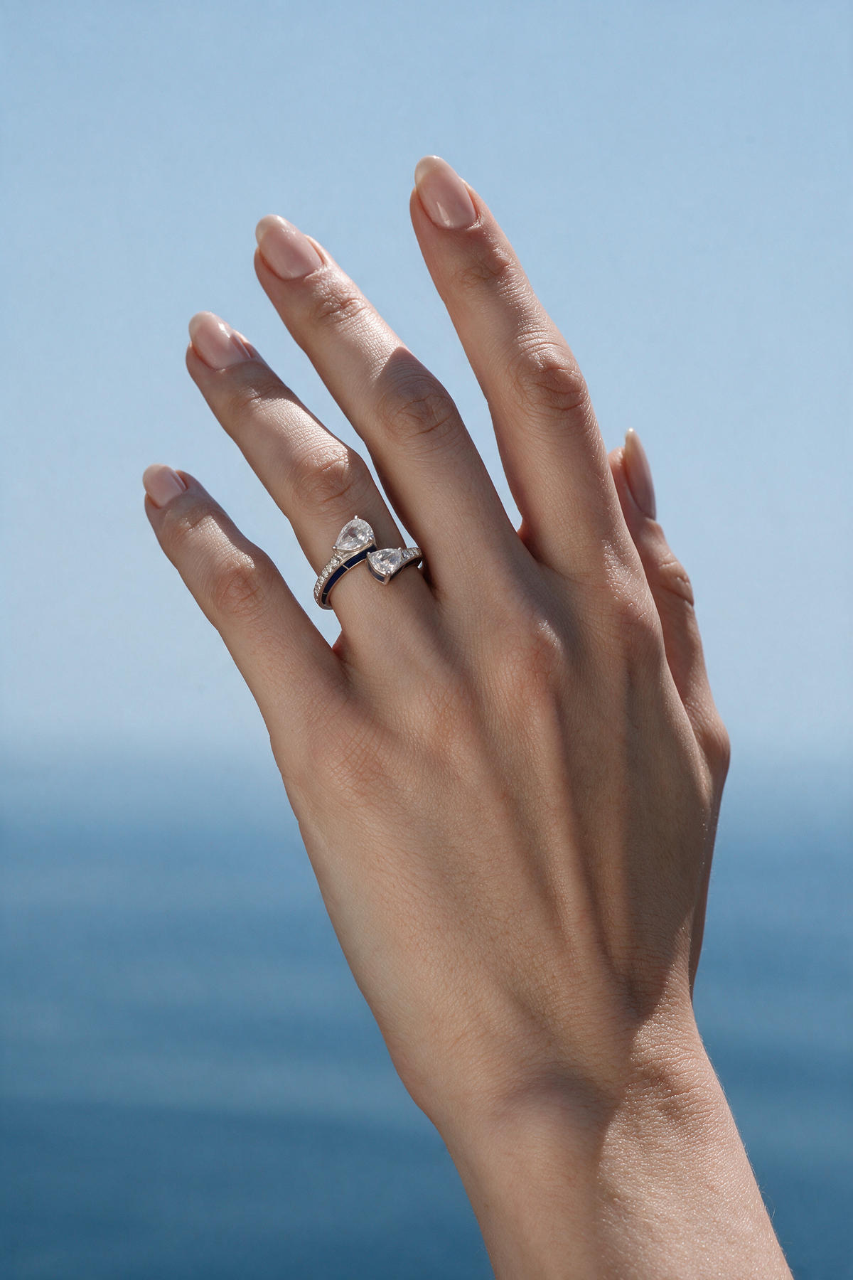DEW Lariat Ring, White Gold, Rose-cut Diamonds and Ceramic Enamel