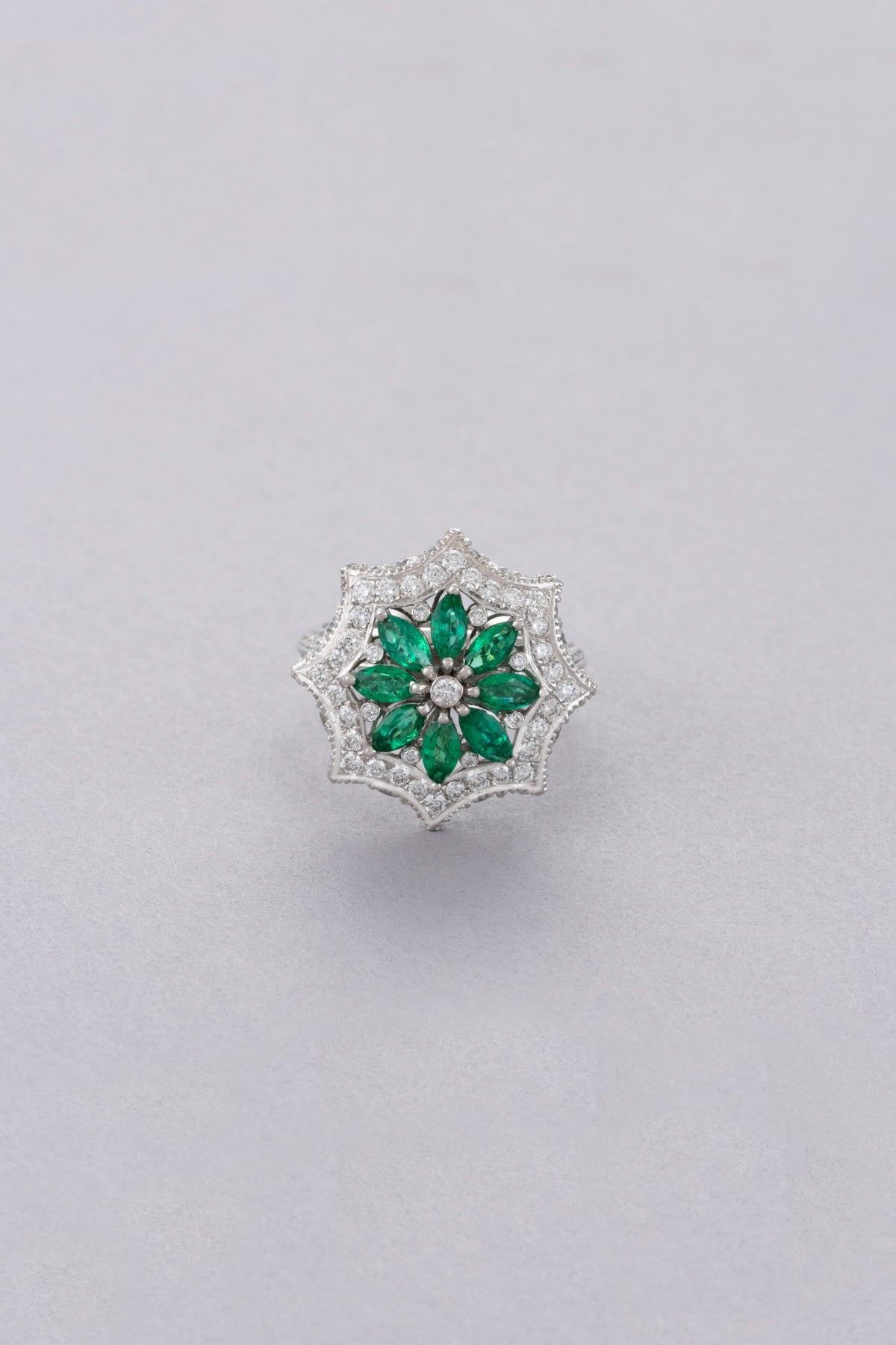 WEB Floral Ring, White Gold, Brilliant-cut Diamonds and Emeralds
