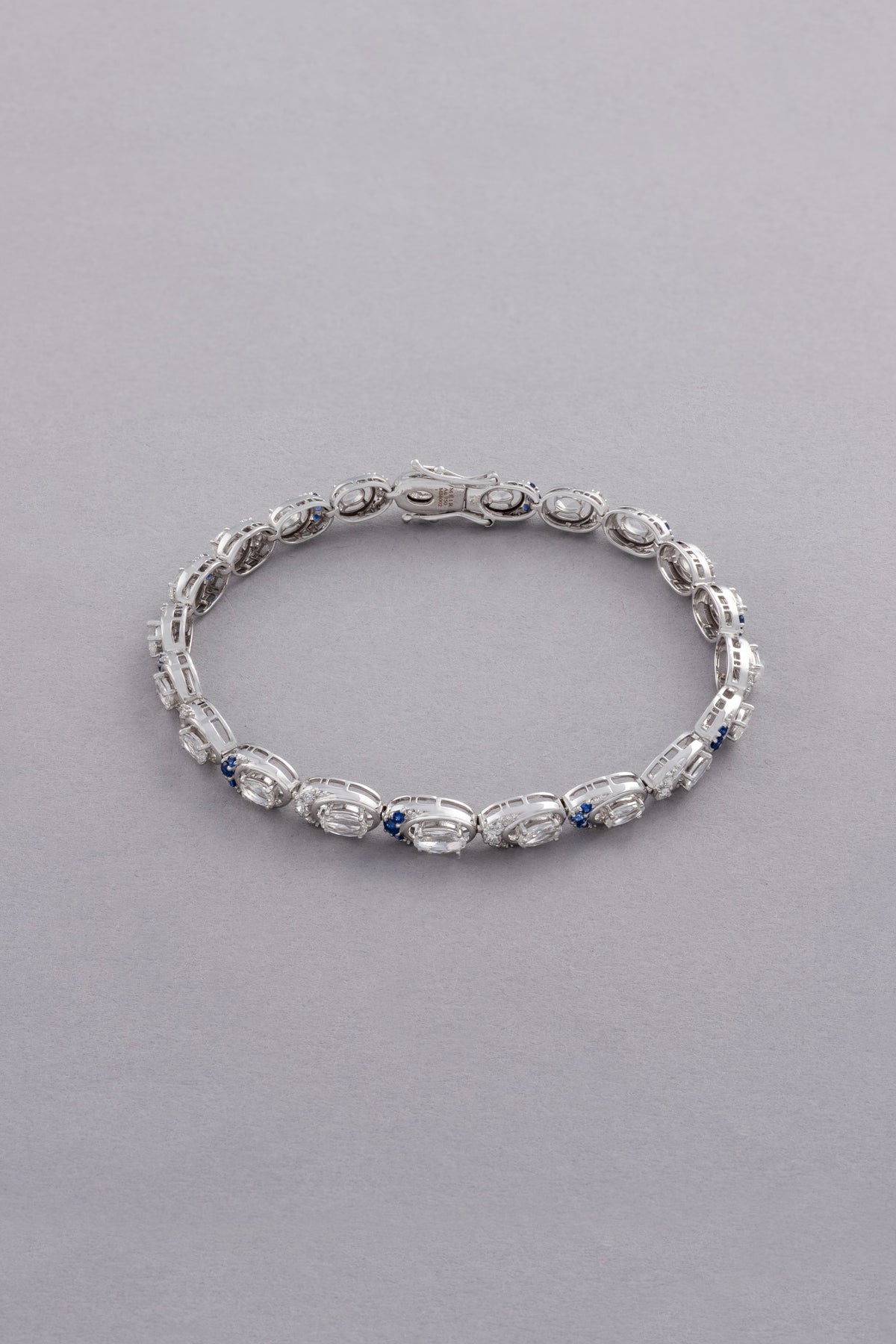 LINK Oval Bracelet, White Gold, Rose-cut Diamonds and Blue Sapphires