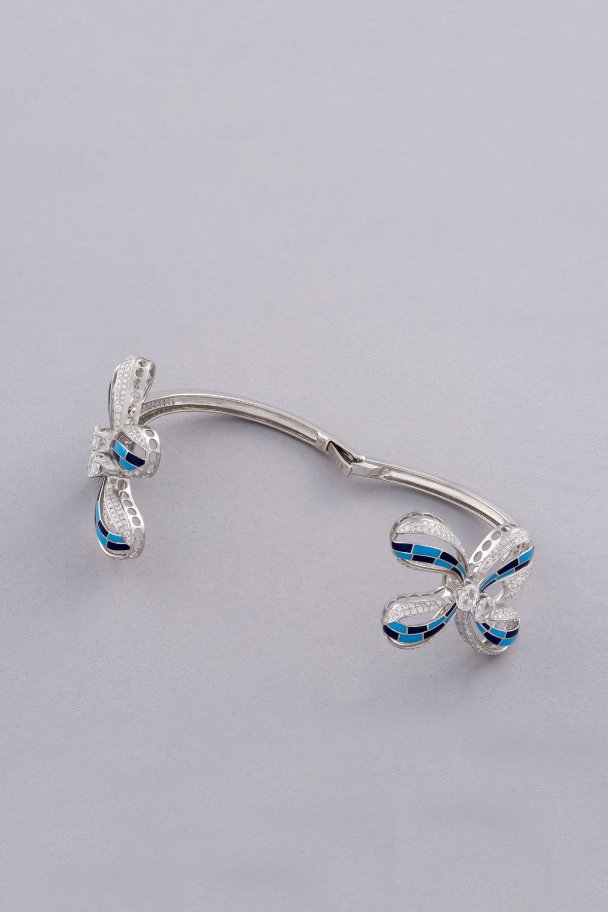 FLUTTER Butterfly Cascade Bracelet, White Gold, Rose-cut Diamonds and Ceramic Enamel