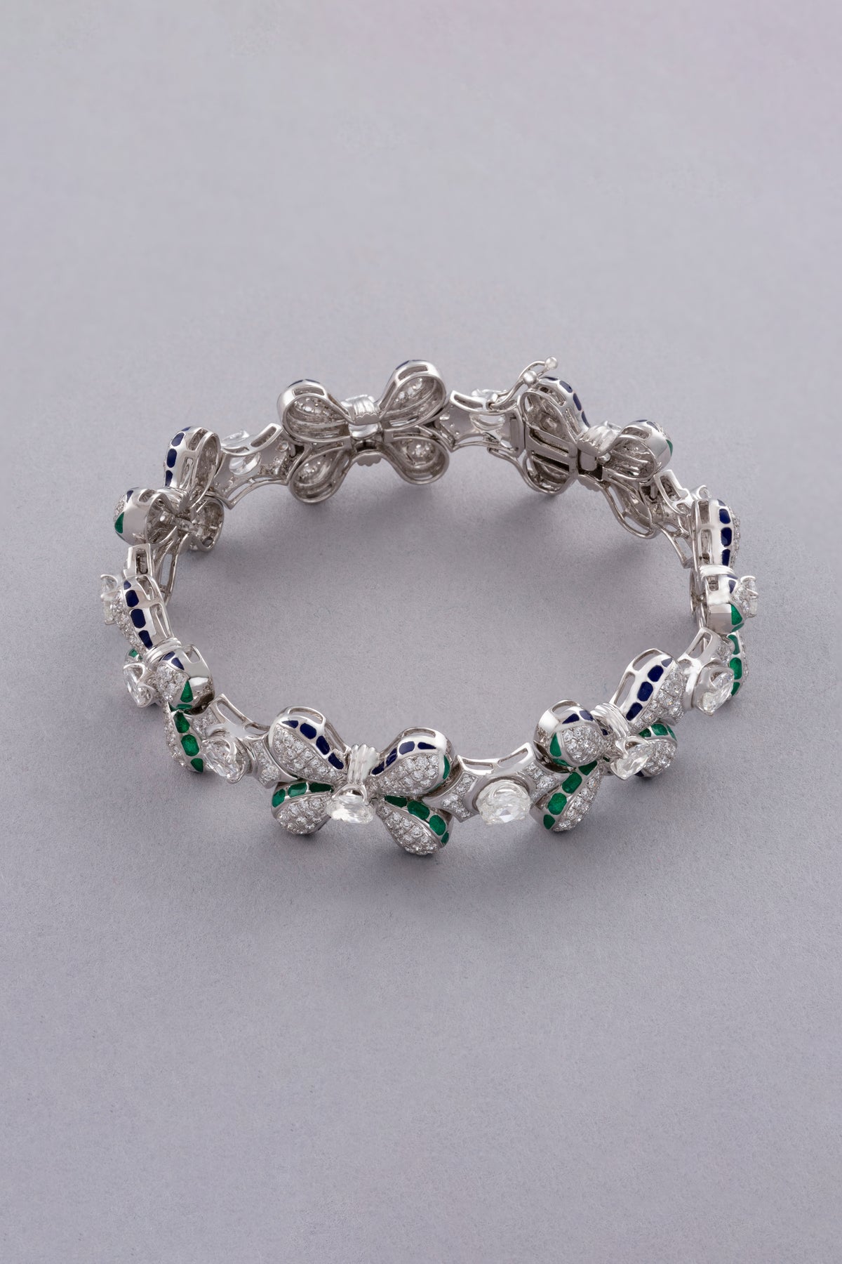 FLUTTER Petal Bracelet, White Gold, Rose-cut Diamonds and Ceramic Enamel