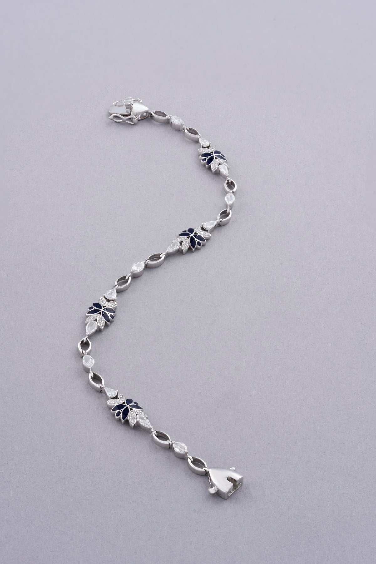 DEW Bloom Bracelet, White Gold, Rose-cut Diamonds and Ceramic Enamel