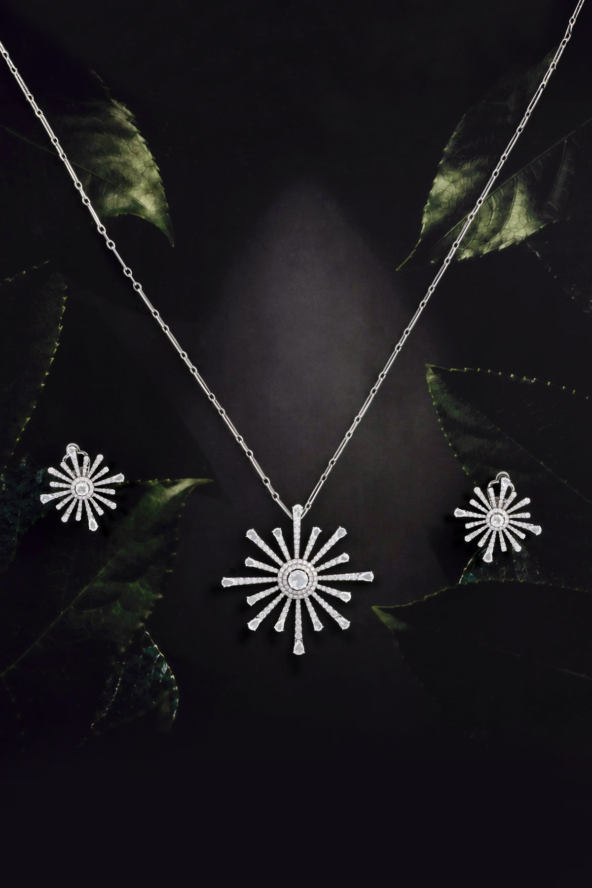 CROWN Radiant Necklace, White Gold, Rose-cut Diamonds
