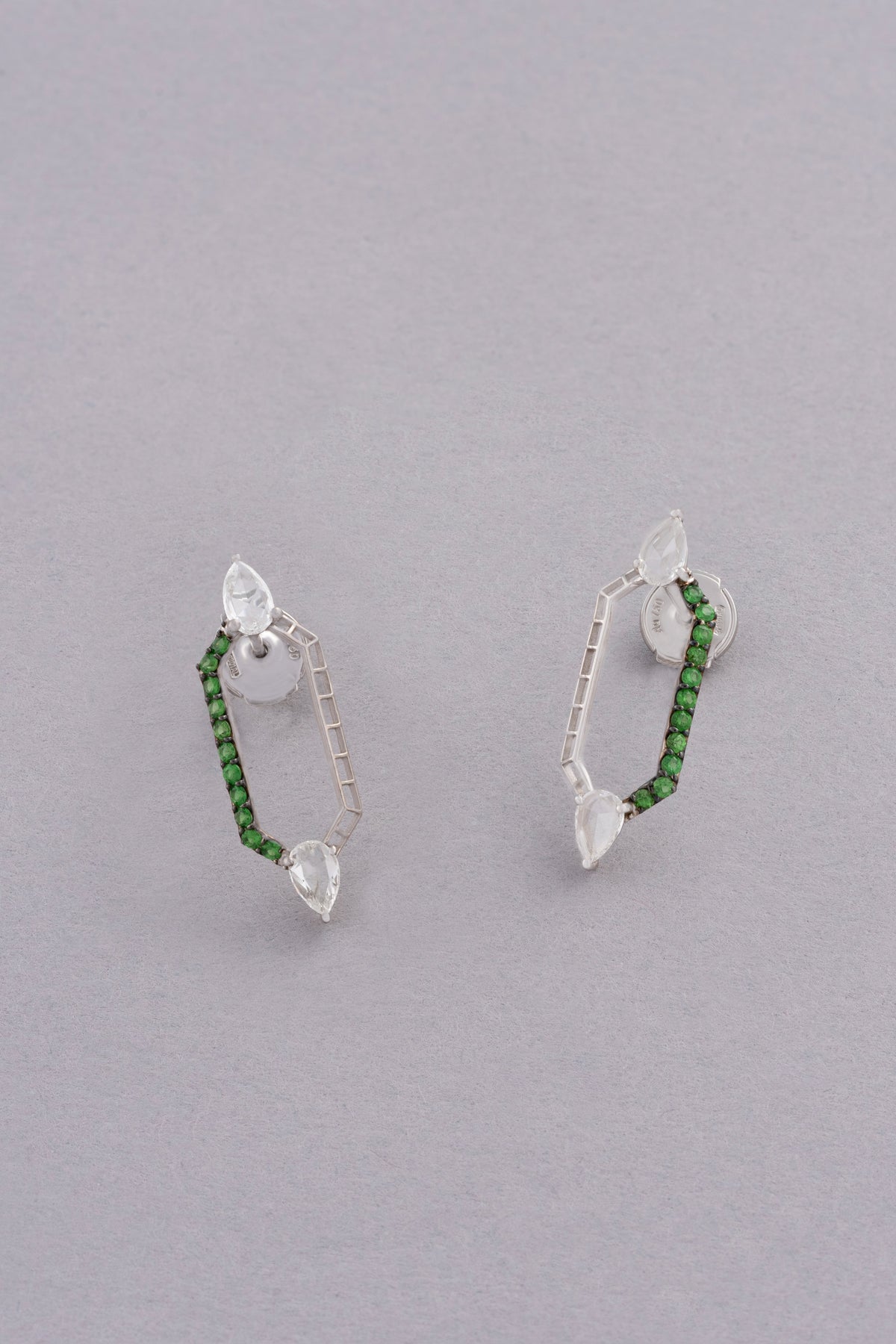 LINK Chain Earrings, White Gold, Rose-cut Diamonds and Tsavorite
