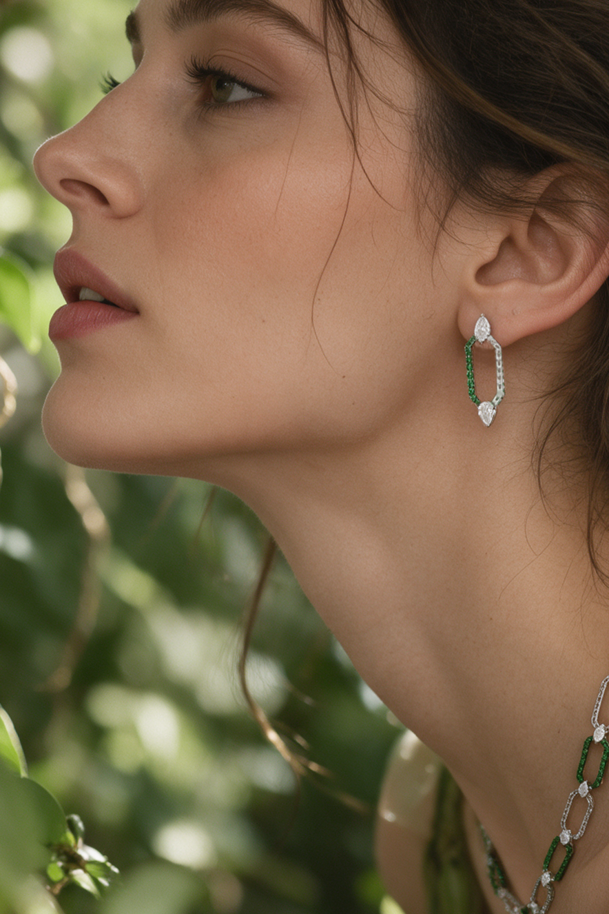 LINK Chain Earrings, White Gold, Rose-cut Diamonds and Tsavorite