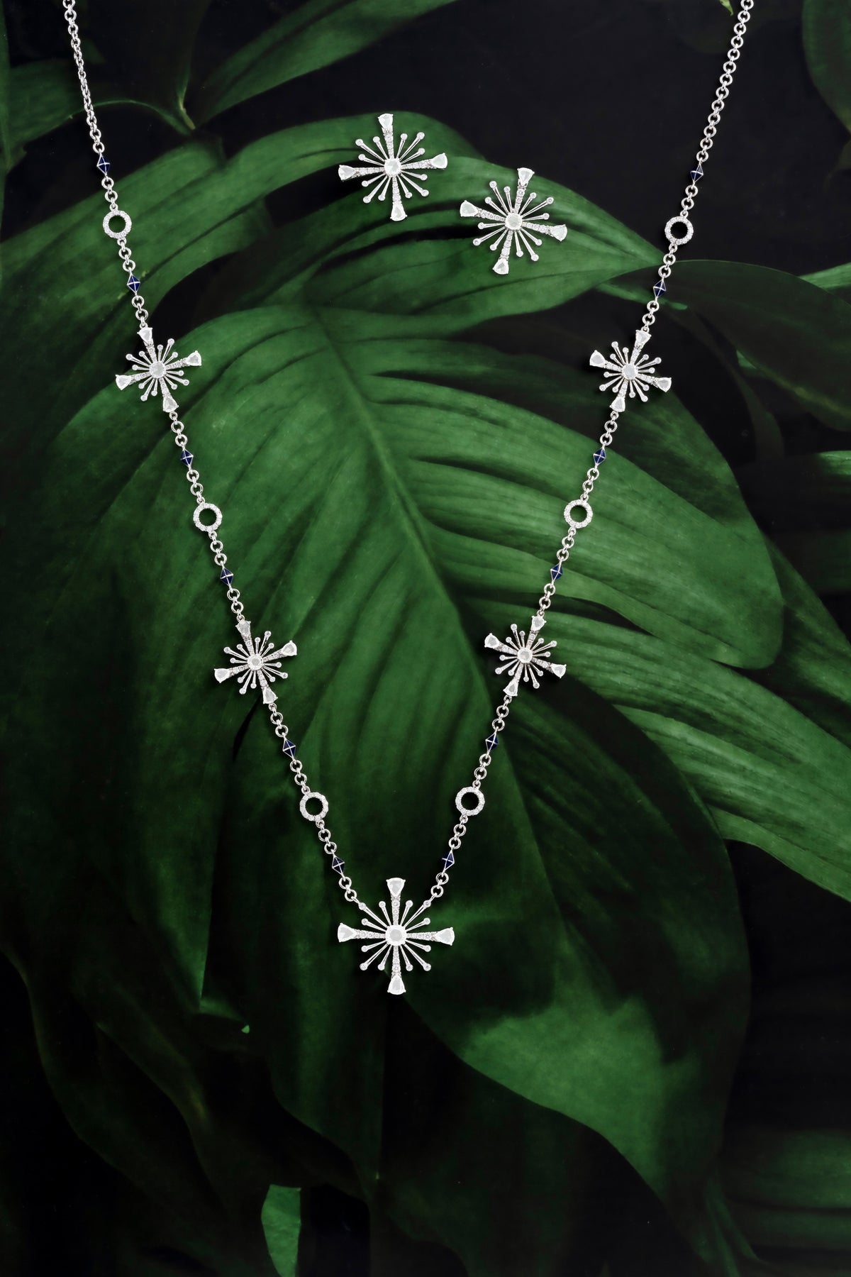CROWN Sequence Earrings, White Gold, Rose-cut Diamonds