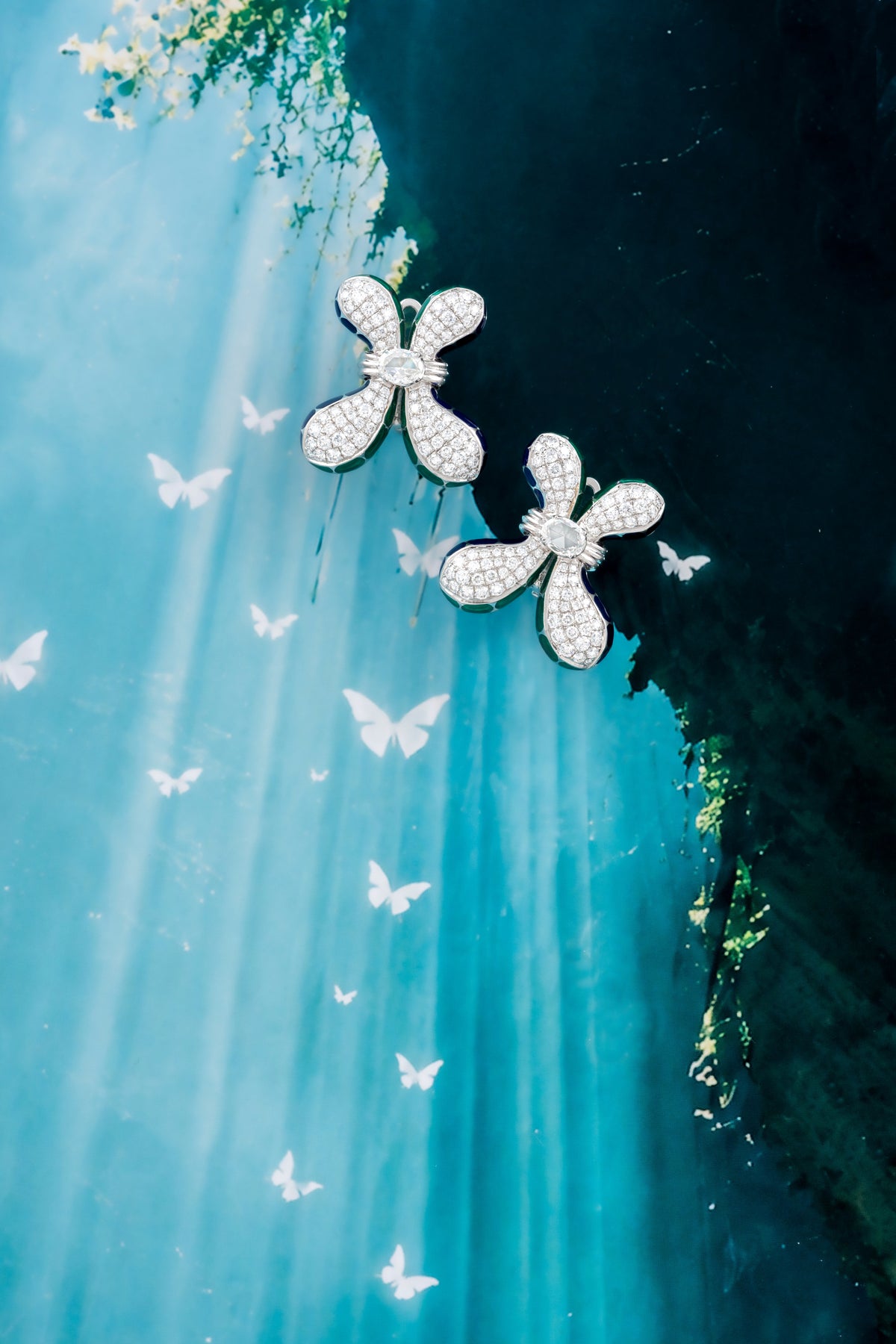FLUTTER Petal Earrings, White Gold, Rose-cut Diamonds and Ceramic Enamel