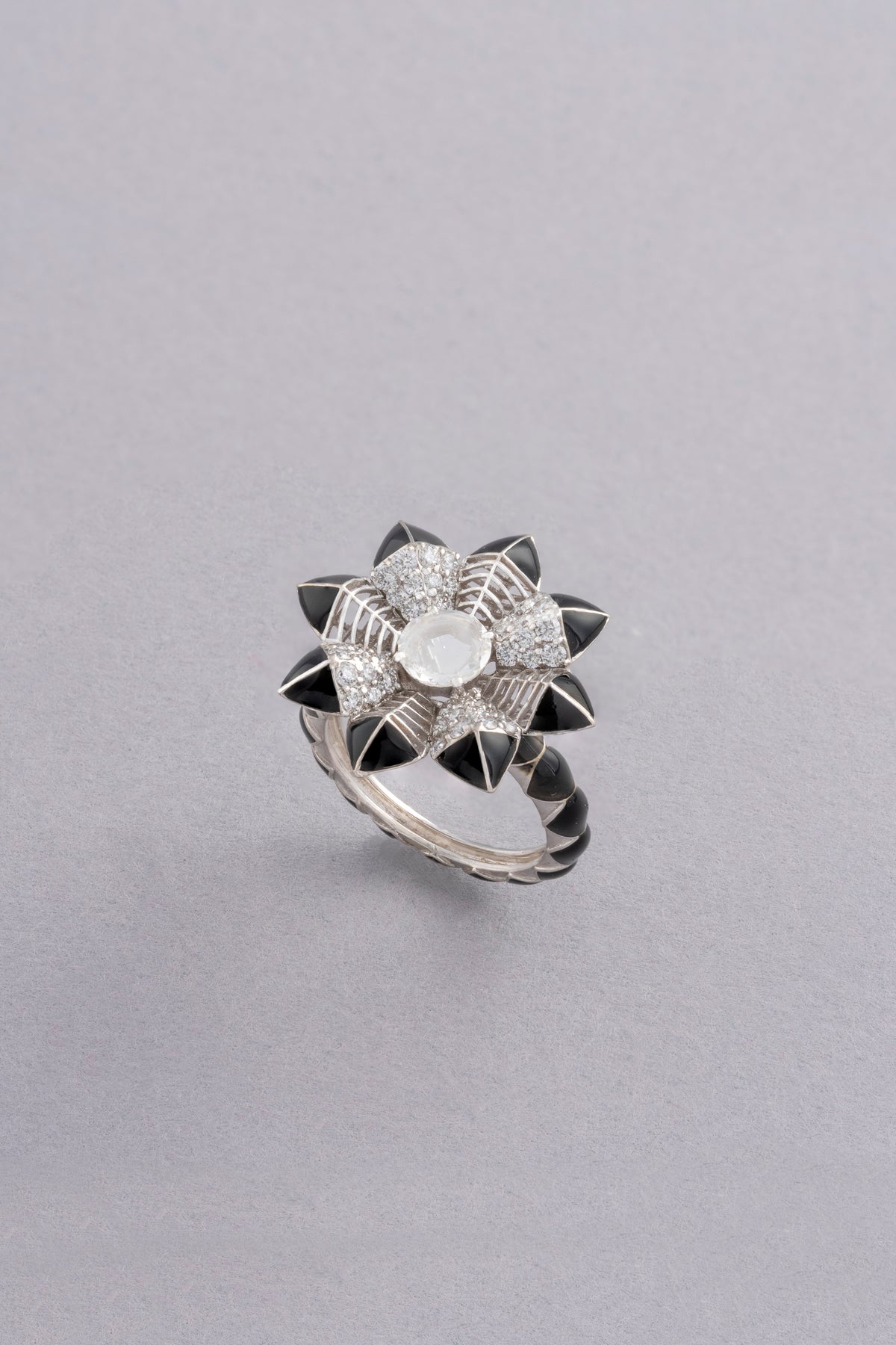 Star Flower Ring, White Gold, Rose-cut Diamonds and Ceramic Enamel