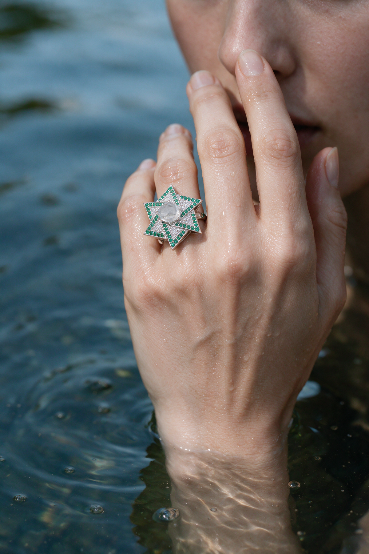 Star Ring, White Gold, Rose-cut Diamonds and Emeralds