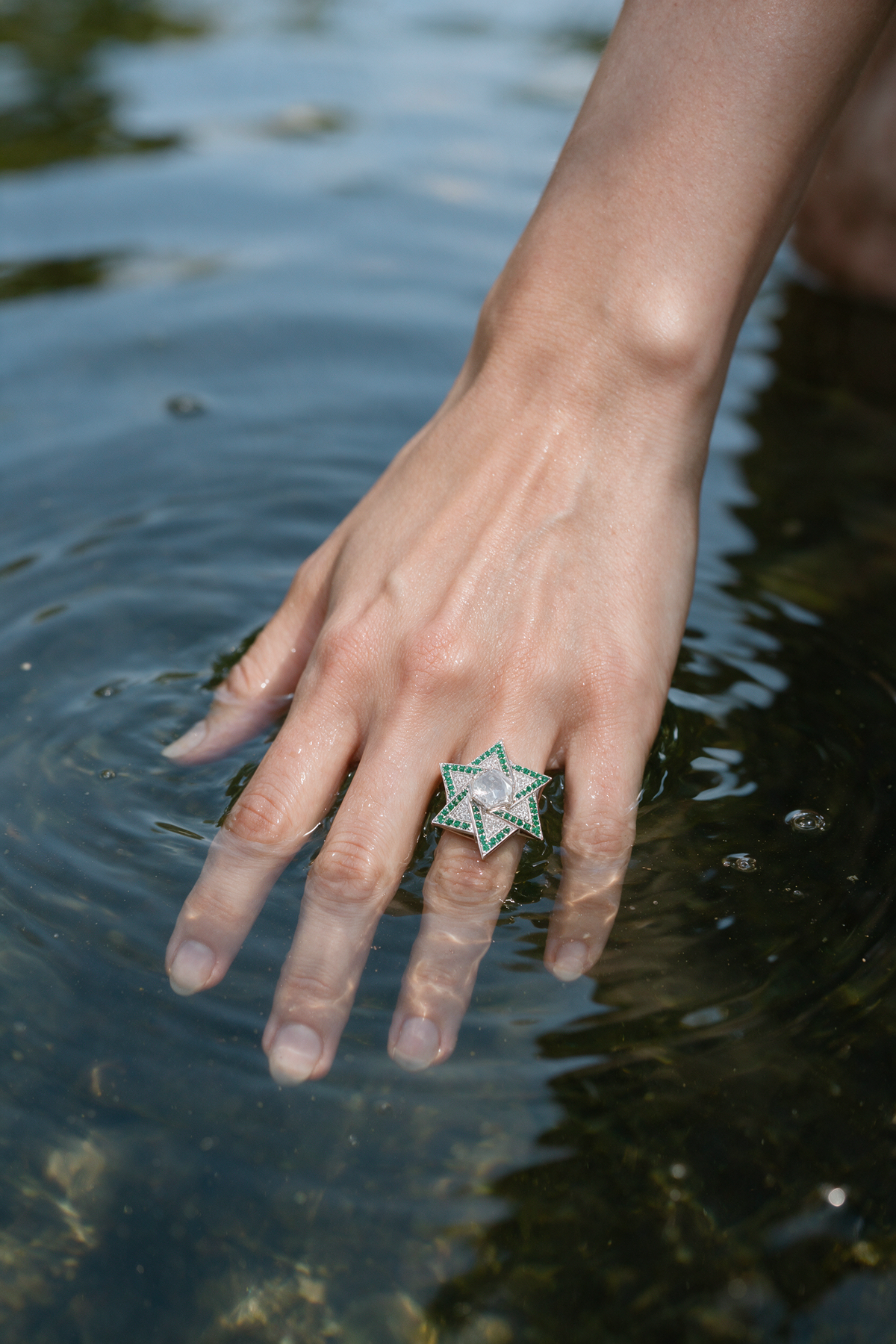 Star Ring, White Gold, Rose-cut Diamonds and Emeralds