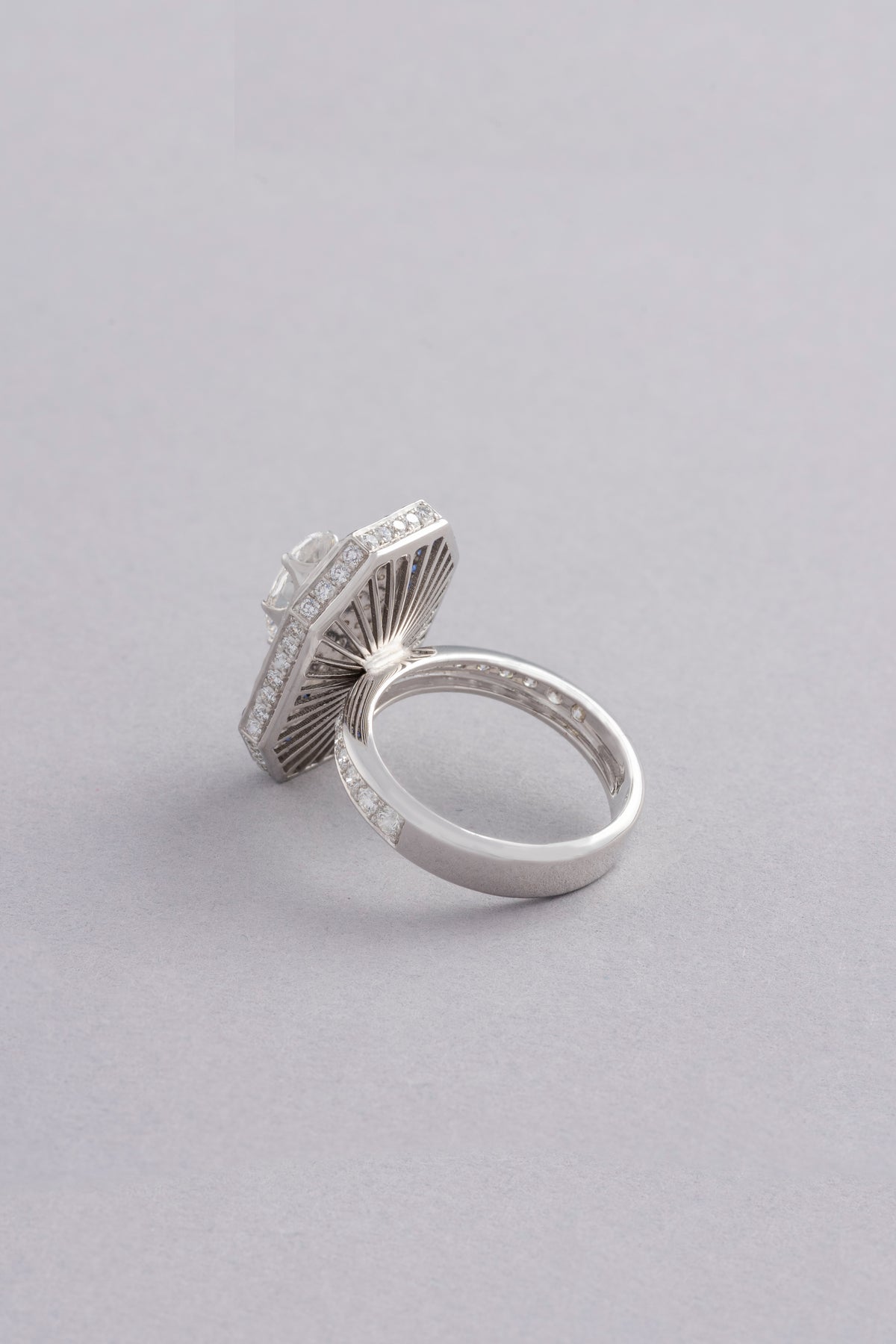 LINK Drop Ring, White Gold, Rose-cut Diamonds and Blue Sapphires