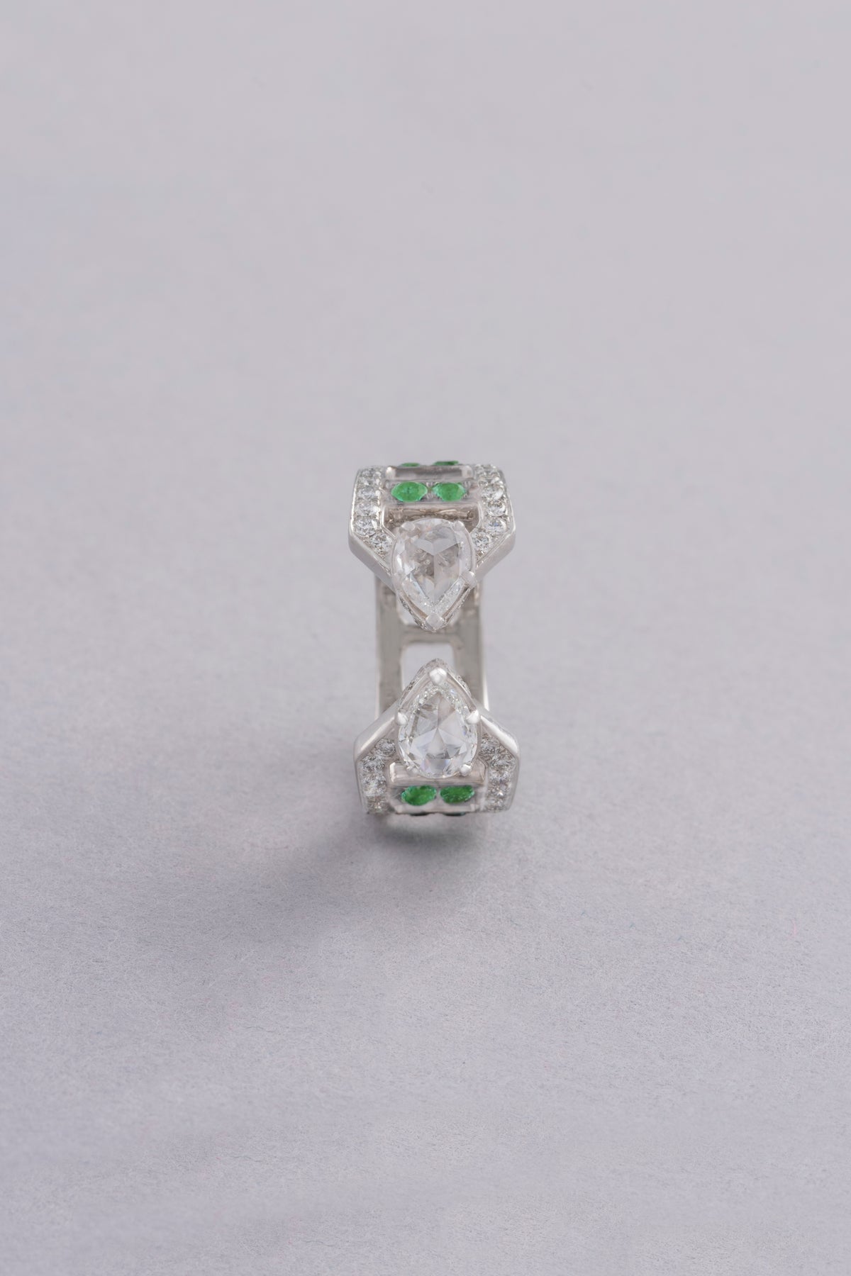LINK Chain Ring, White Gold, Rose-cut Diamonds and Tsavorite