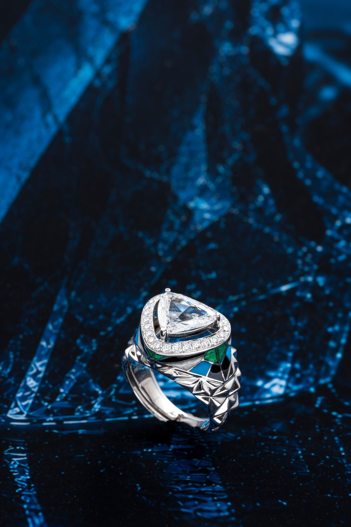 PRISM Mosaic Ring, White Gold, Rose-cut Diamonds and Ceramic Enamel