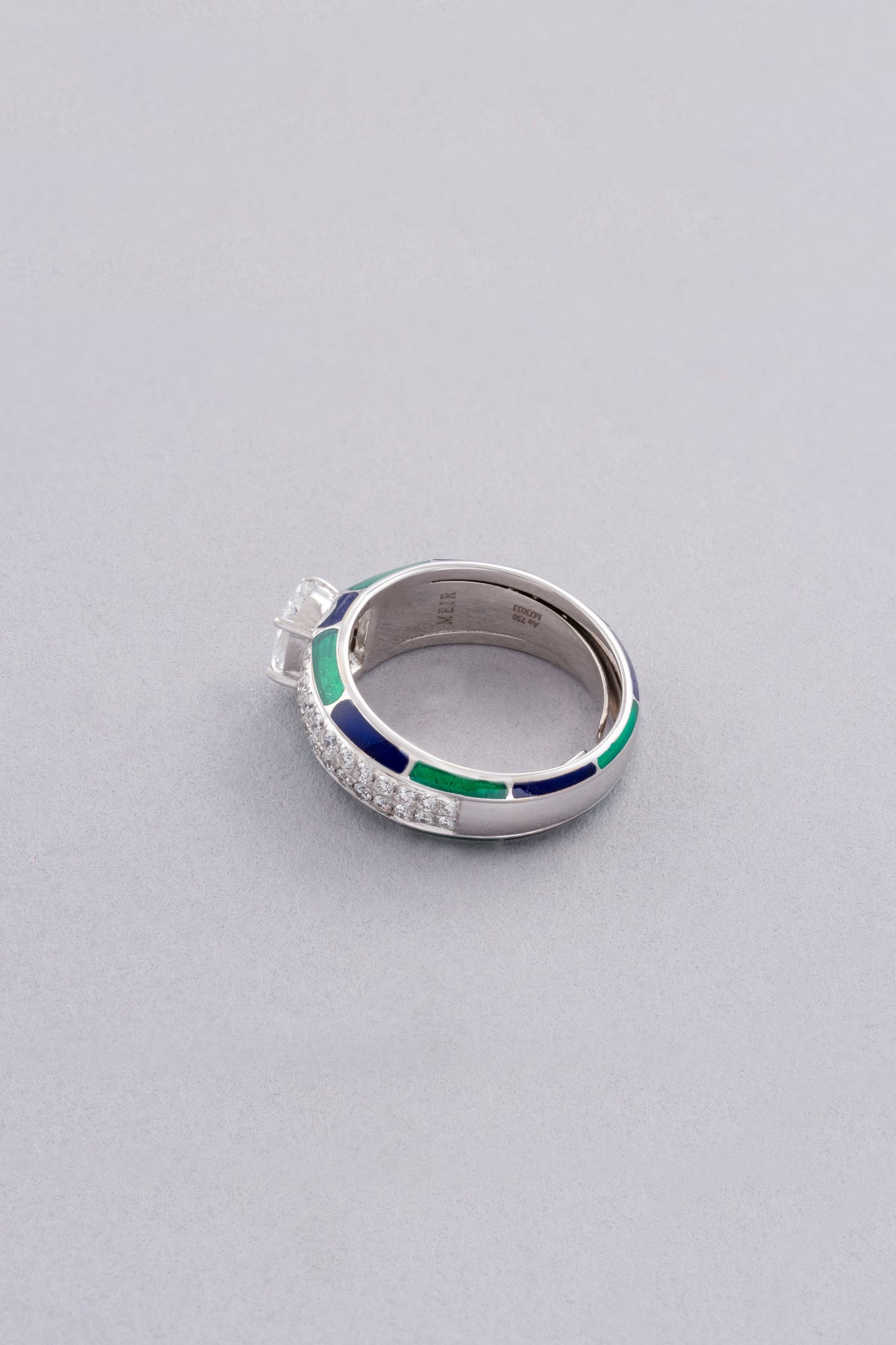 FLUTTER Petal Ring, White Gold, Rose-cut Diamonds and Ceramic Enamel
