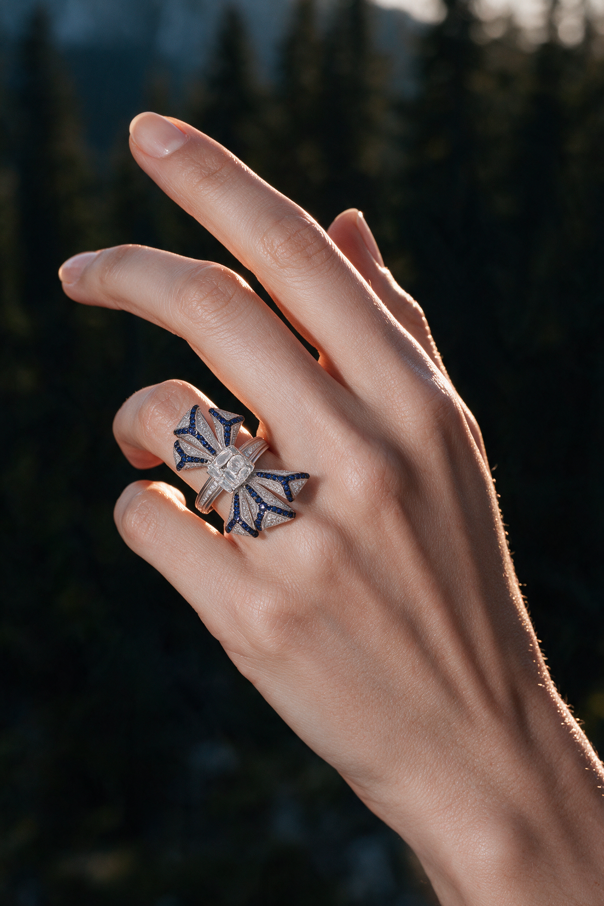 PRISM Bow Ring, White Gold, Rose-cut Diamonds and Blue Sapphires