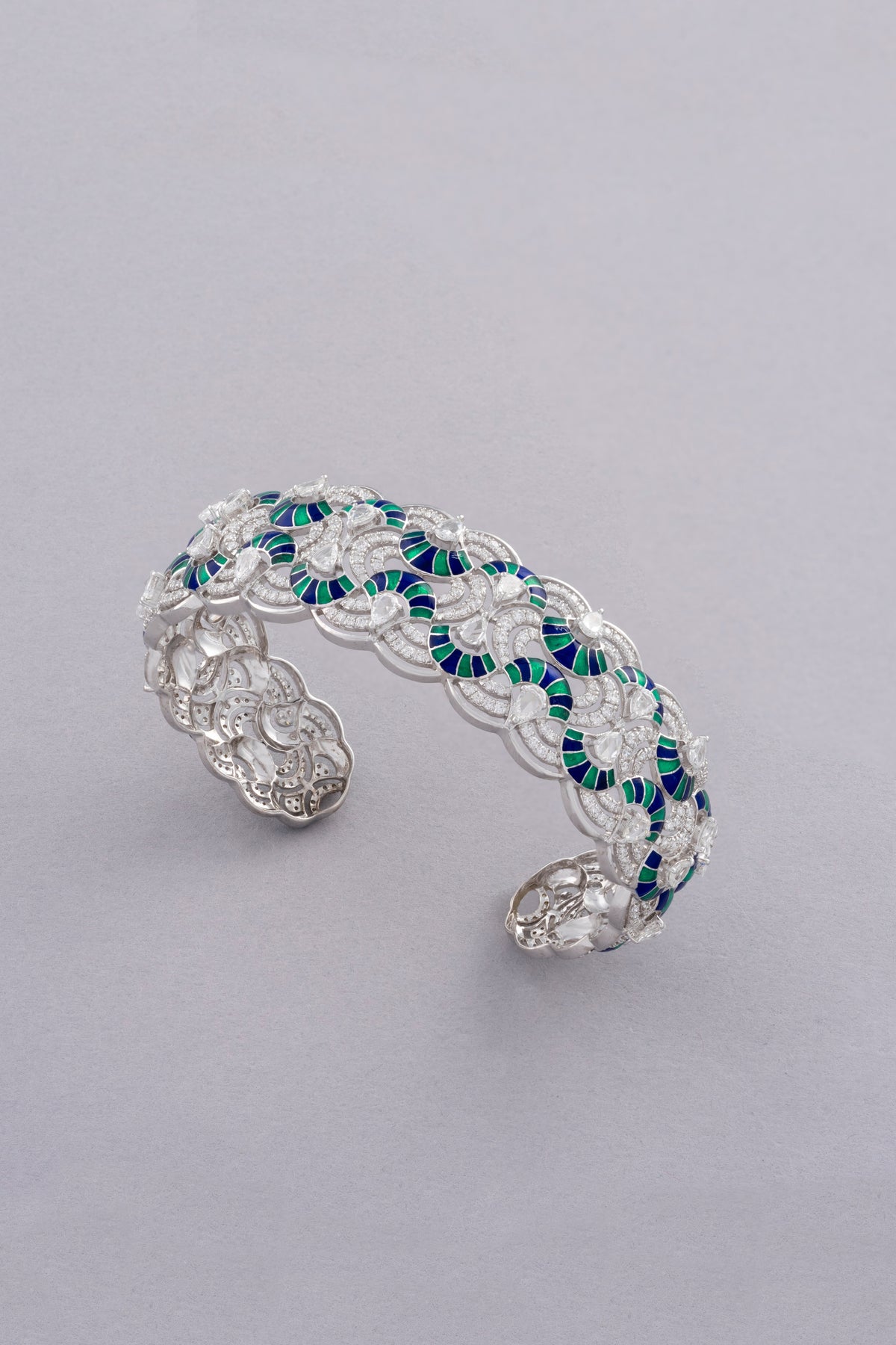 PLUME Bracelet, White Gold, Rose-cut Diamonds and Ceramic Enamel